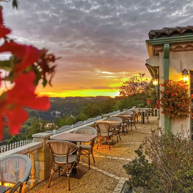 Restaurant avec terrasse panoramique à Limeuil